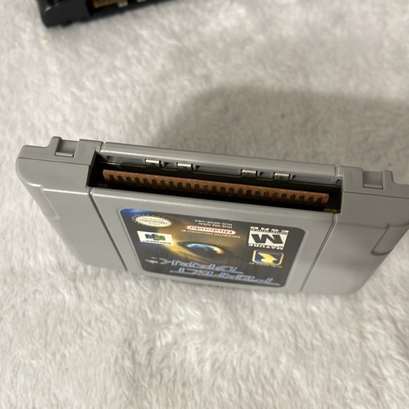 Nintendo N64 perfect dark game - Picture 3 of 3